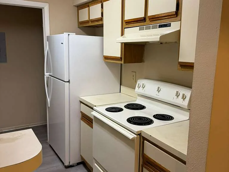 199 Afton Sq #103 — Photo 8