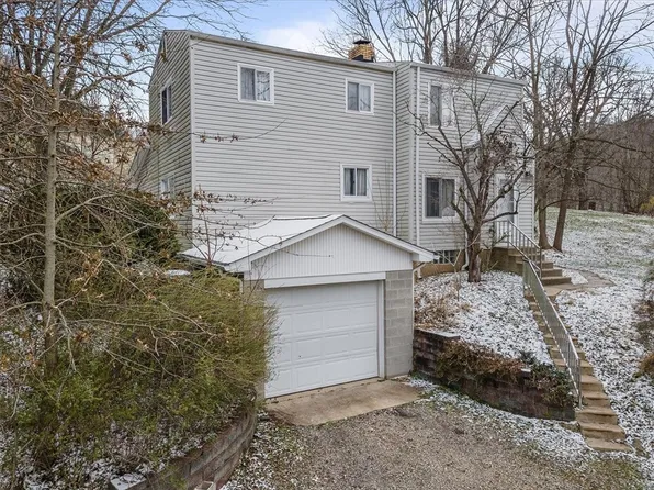 108 & 114 Yates Ln, New Kensington, PA 15068