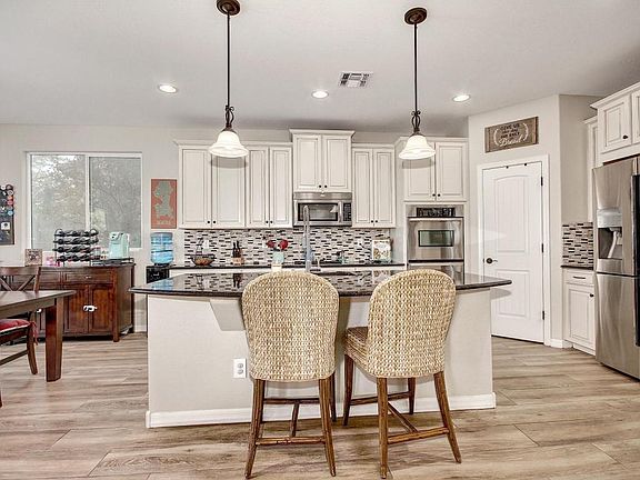 4th image of 2217 N Park Meadows Dr