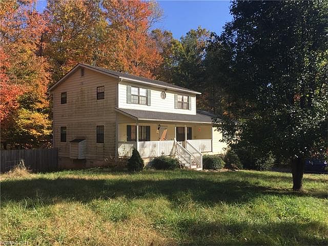 2nd image of 60 Carolyn Dr
