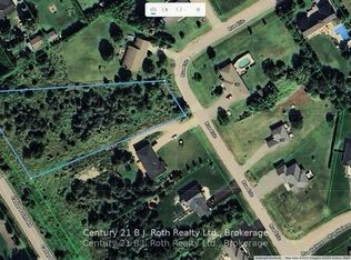 6 Rue Eric St, Tiny, ON L9M0H1