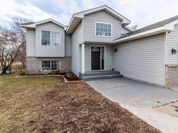 213 Sunwood Park Dr, Waite Park, MN 56387