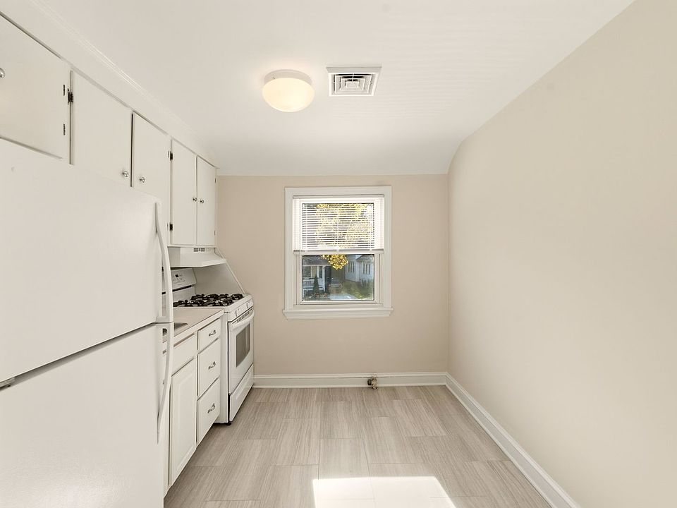 1st image of 207 Reading Ave APT 2B