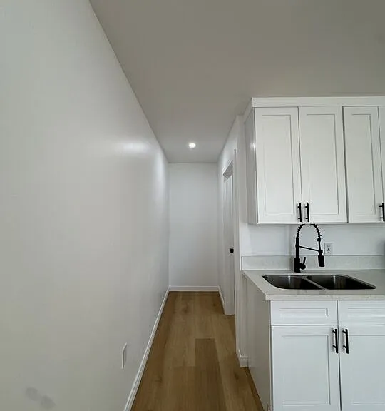 19459 Keswick St — Photo 7