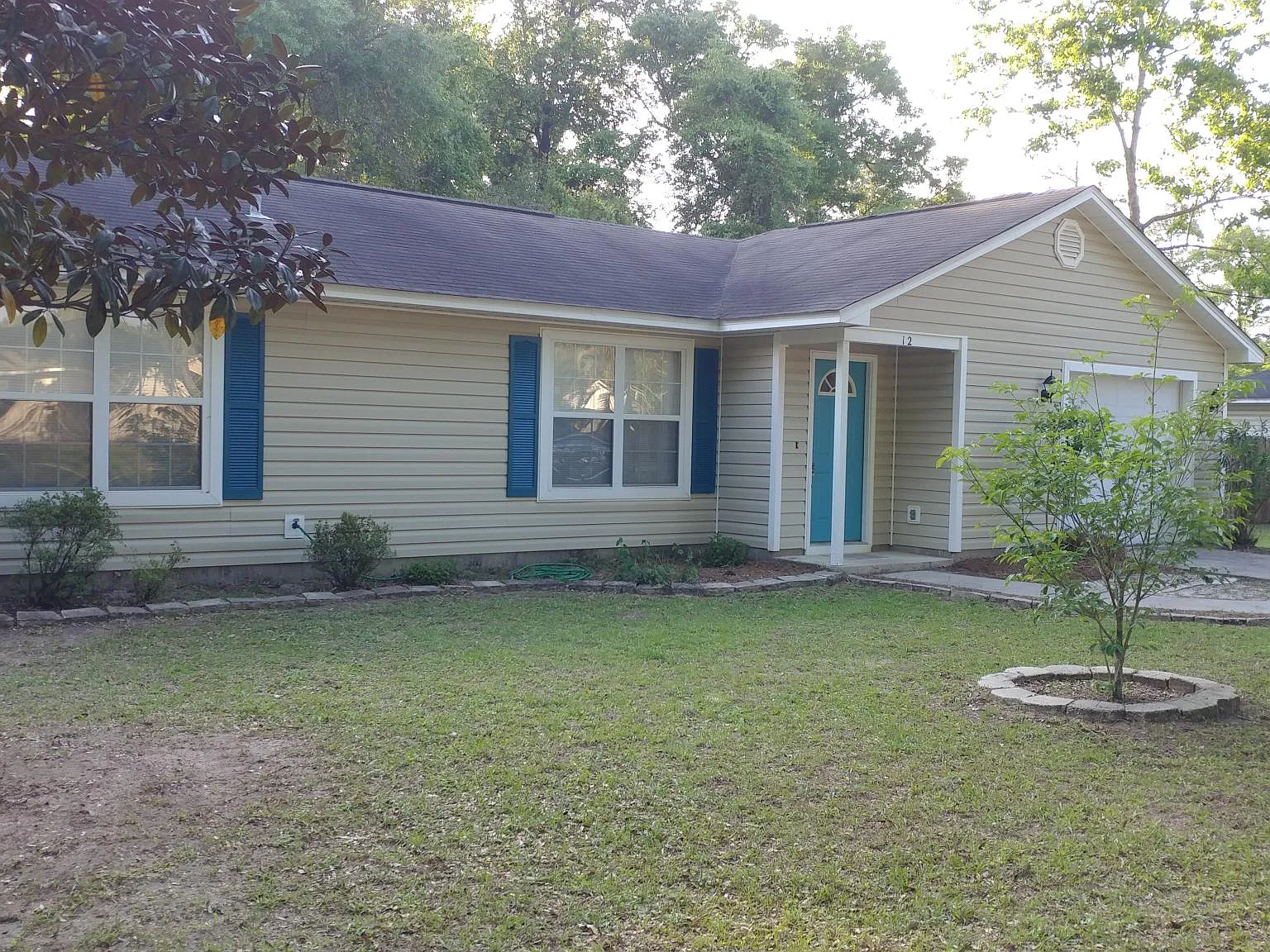 3 bed, 1124 sqft, $1,900 — Photo 2
