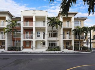 2711 NE 184th Ter, Aventura, FL 33160