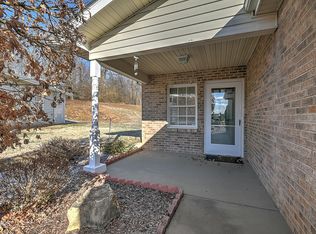 867 Cobblestone Pl, Kingsport, TN 37660
