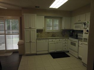 6062 NE Moonstone Dr, Lees Summit, MO 64064
