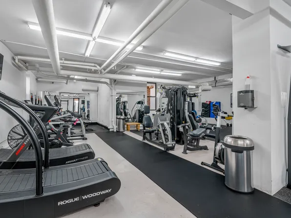 24-75 38th Street image 12 of 28