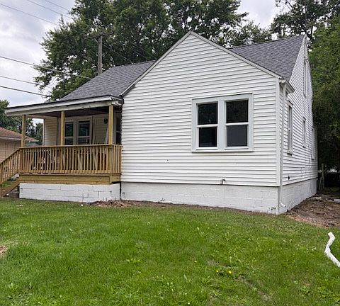 2nd image of 907 Avenue G