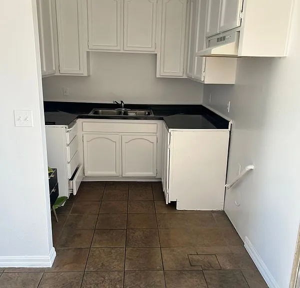 7303 Exeter St #212 — Photo 2