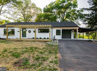 25 Smith Rd, Schwenksville, PA 19473