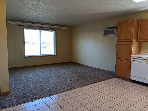 2nd image of 109 N Birch St #11