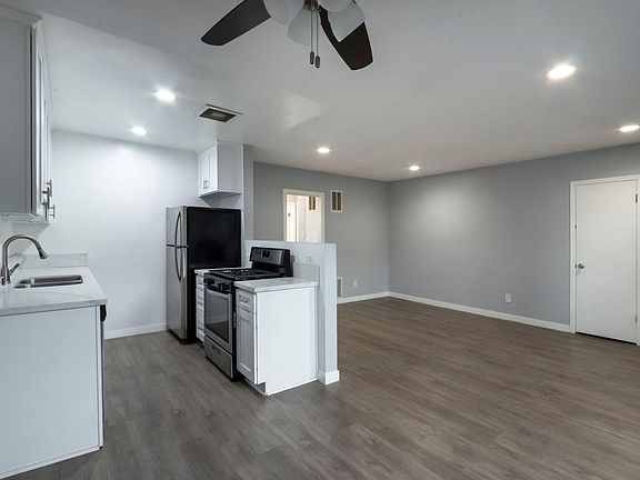 5th image of 926 4th Ave #5