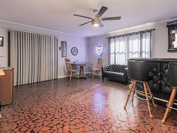 5th image of 2160 Woodside Dr