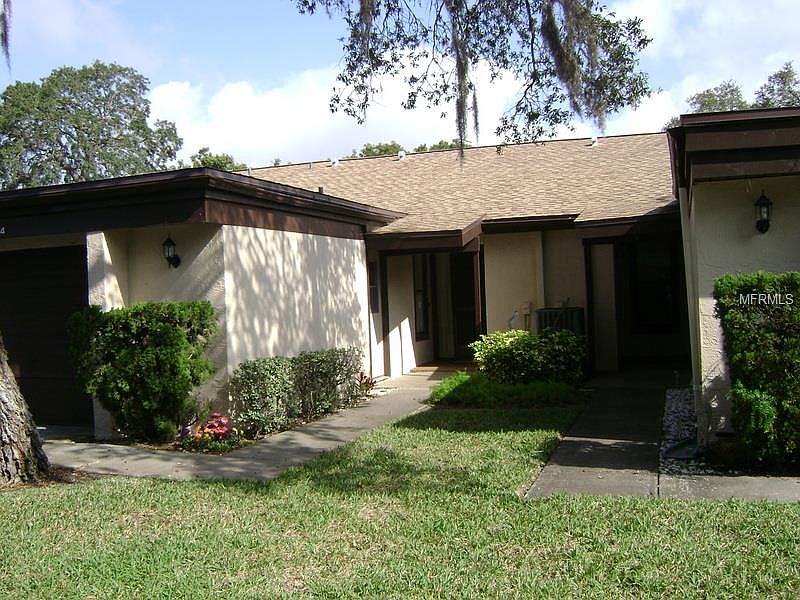 1st image of 1304 Golfview Dr