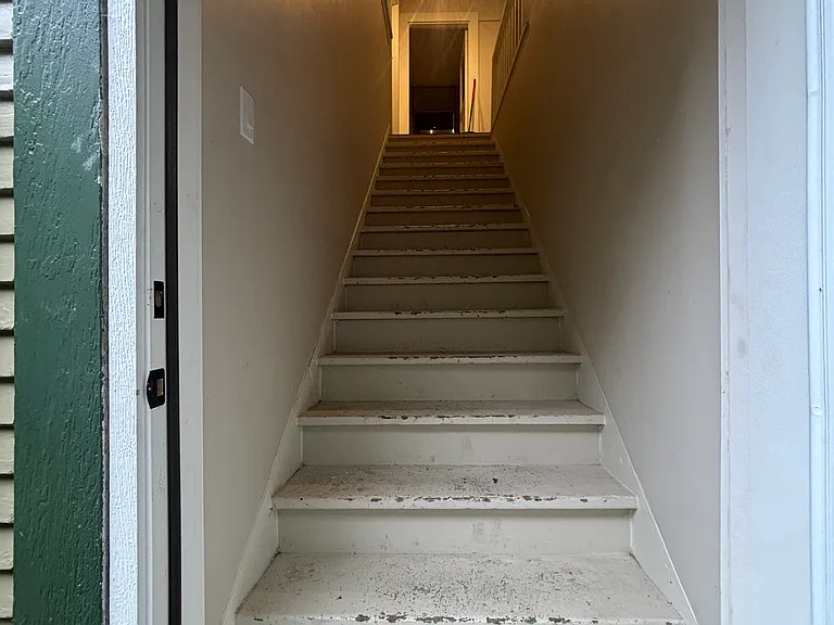 616 Pearl St #2 — Photo 31