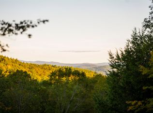 1877 Willard Rd, Hartford, VT 05059