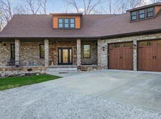 161 Bethel Rd, Hawk Point, MO 63349