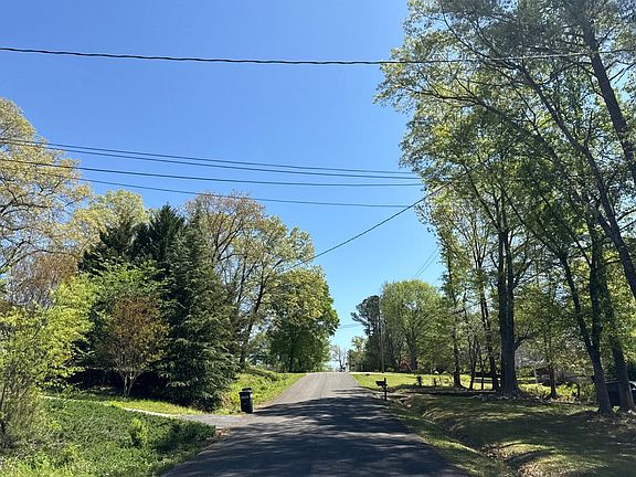 4th image of 31 Ford Rd SE