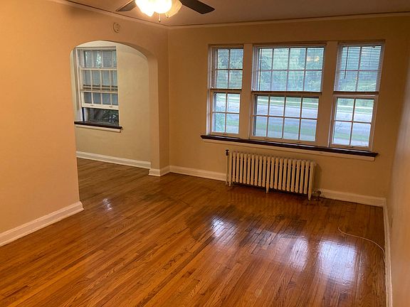 4th image of 1423 Martha Washington Dr #102