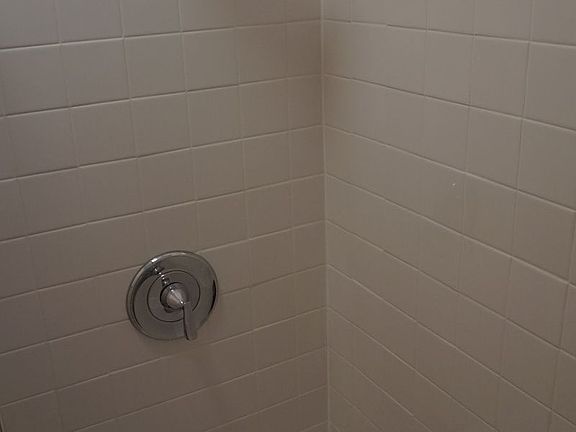 2nd image of 842 Franklin Ave APT 2F