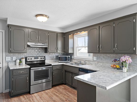 2nd image of 106 Mossland Dr
