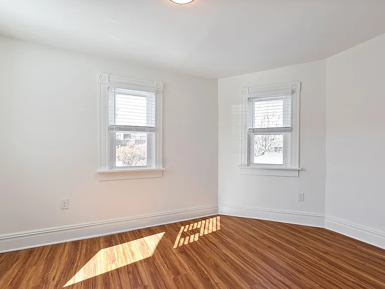 1619 W Grace St — Photo 30