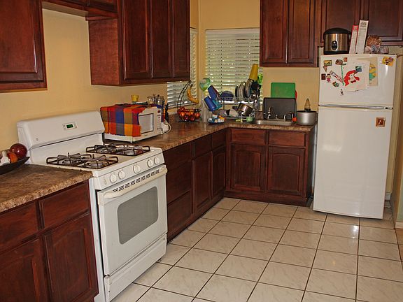 4th image of 11064 Eve Ave