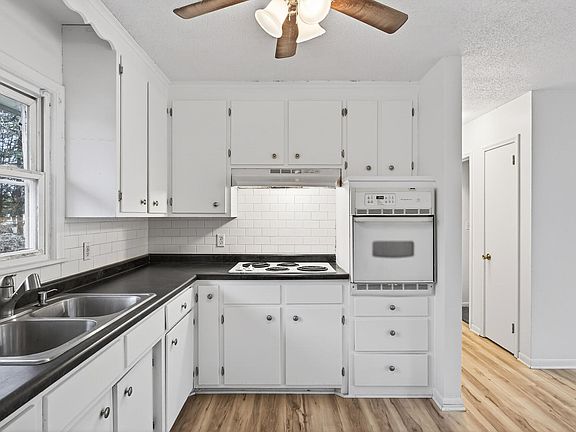5th image of 7920 Terrace Rd NE