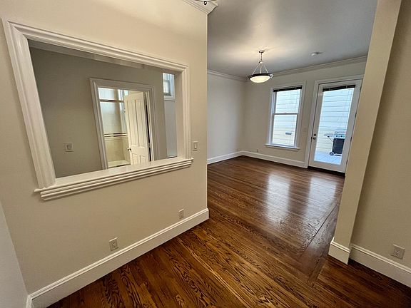 3rd image of 1515 Greenwich St #6