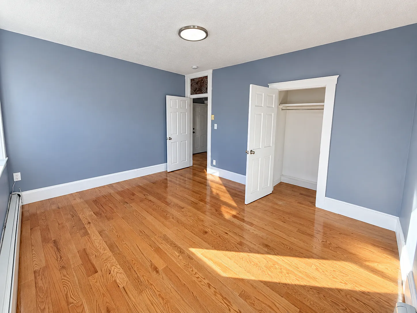 4 bed, 1094 sqft, $3,750 — Photo 4
