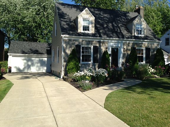 Welcome to 335 Louvaine Dr
