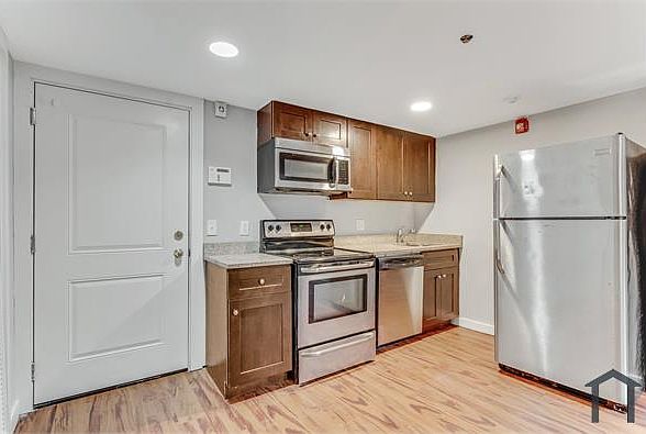 1st image of 1623 N Willington St #204B