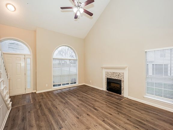 4th image of 12242 Cypress Way