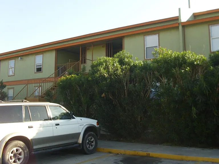 4510 Gallagher Ave — Photo 4