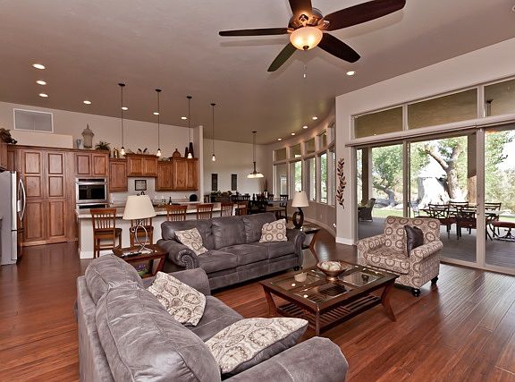 2nd image of 1010 Wildwood Dr