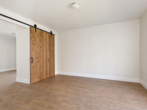 2nd image of 808 S I St #C