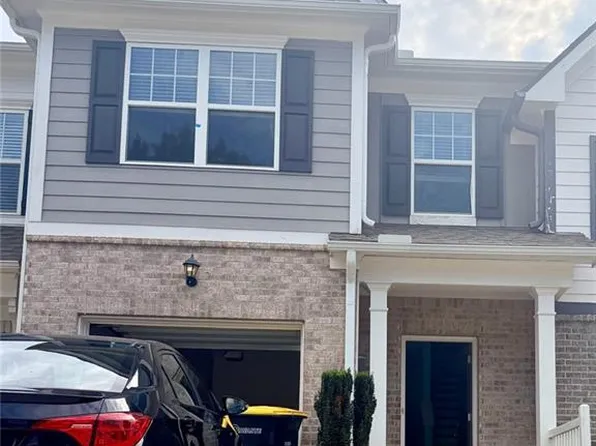 85 Chastain Cir, Newnan, GA 30263