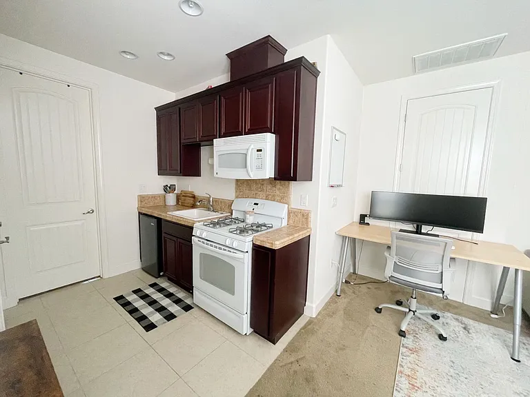 Brandini Dr — Photo 4