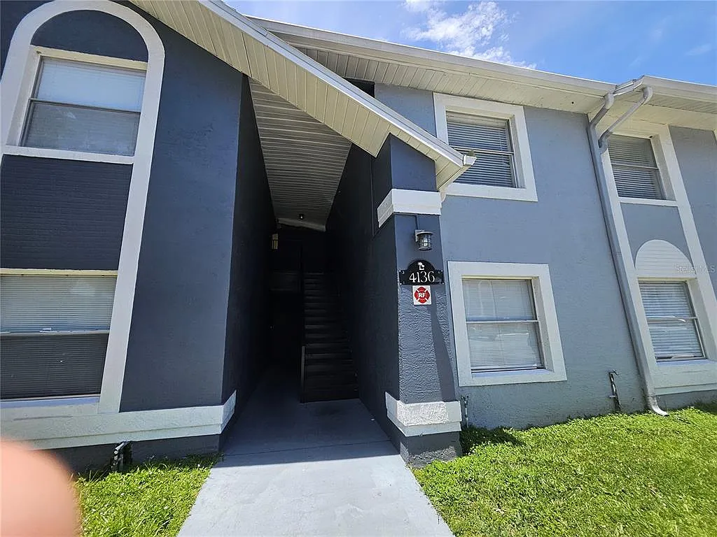 2 bed, 2.0 bath, 1006 sqft, $1,500 — Photo 2