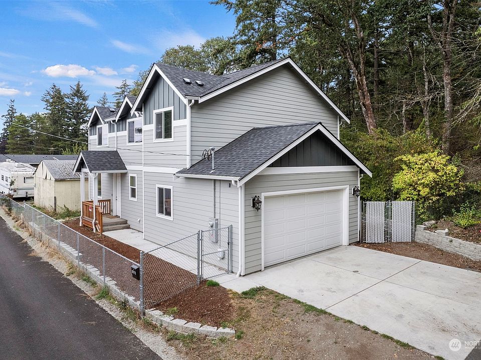 1st image of 3212 S 76th St Street
