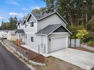 3212 S 76th St, Tacoma, WA