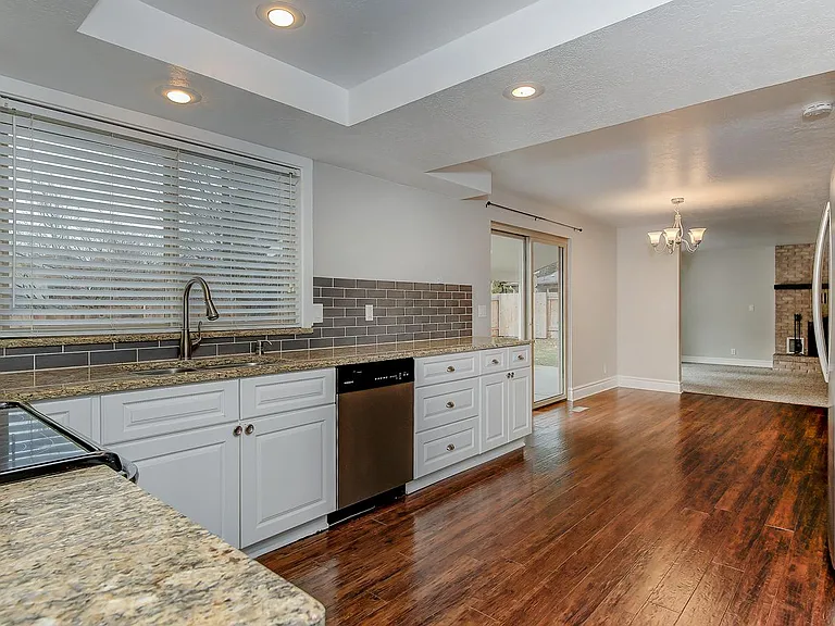 New Kitchen with Stainless appliances