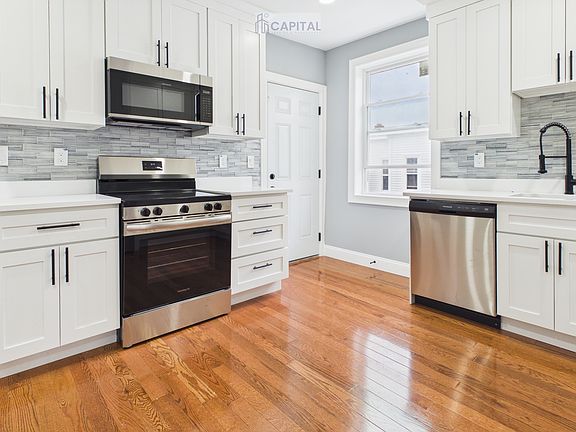 2nd image of 100 Knight St APT 2