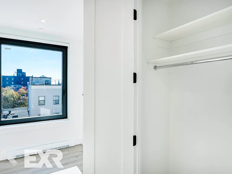 210 Clarkson Ave #518 — Photo 9