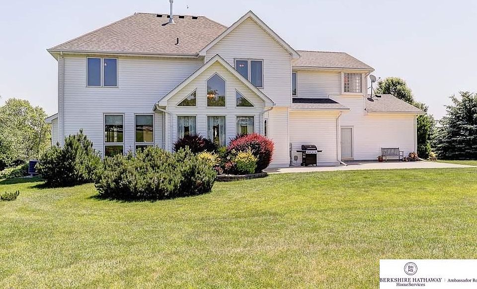 2nd image of 22384 Burr Oak Cir
