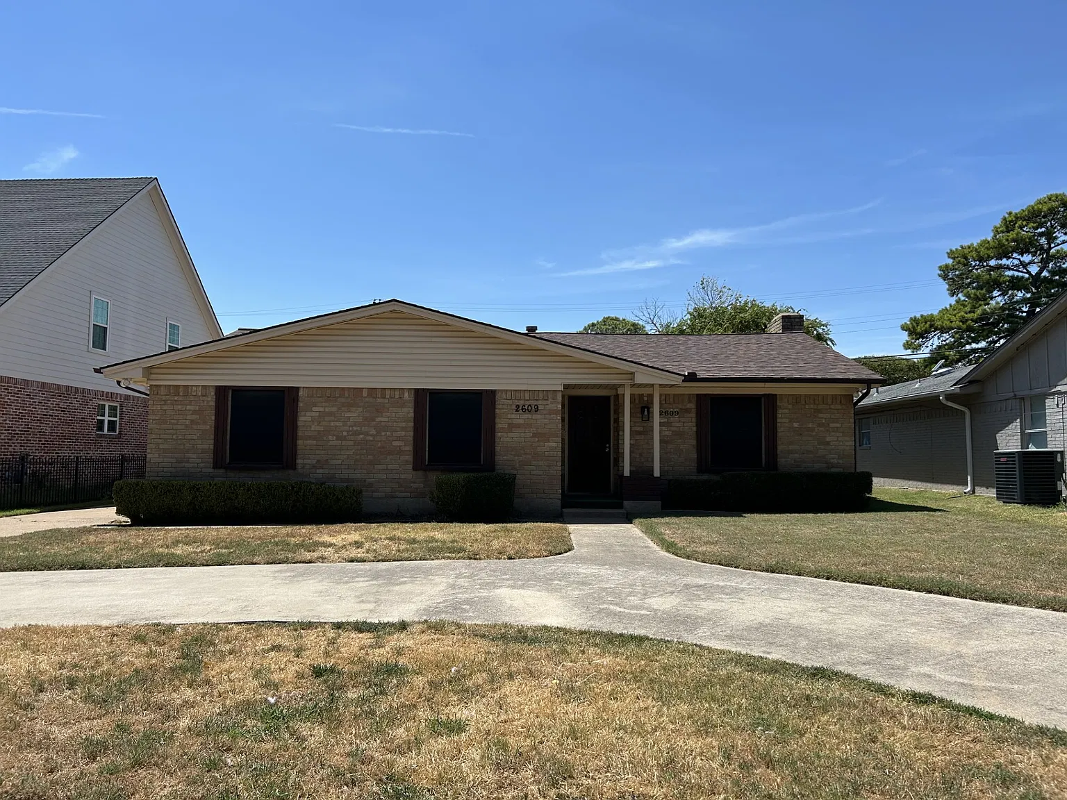 3 bed, 1617 sqft, $2,400 — Photo 1