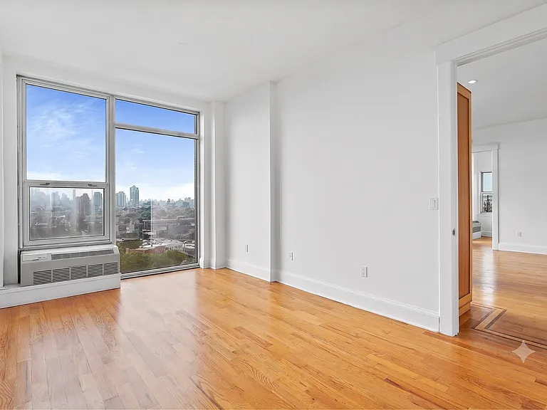 480 Humboldt St #11A — Photo 3