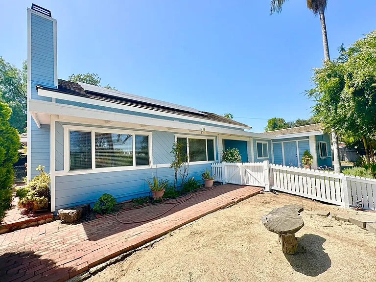2573 Gum Tree Ln — Photo 33